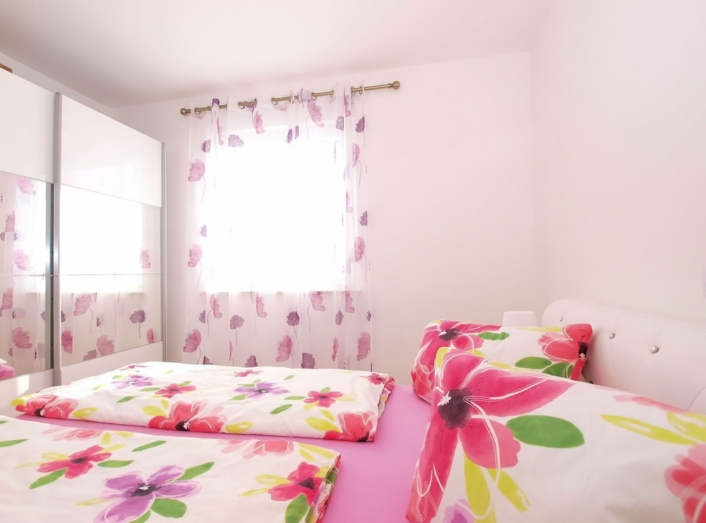 Apartment 1507