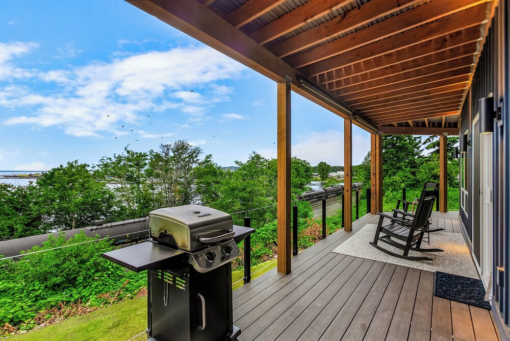 Stonegrove Residence