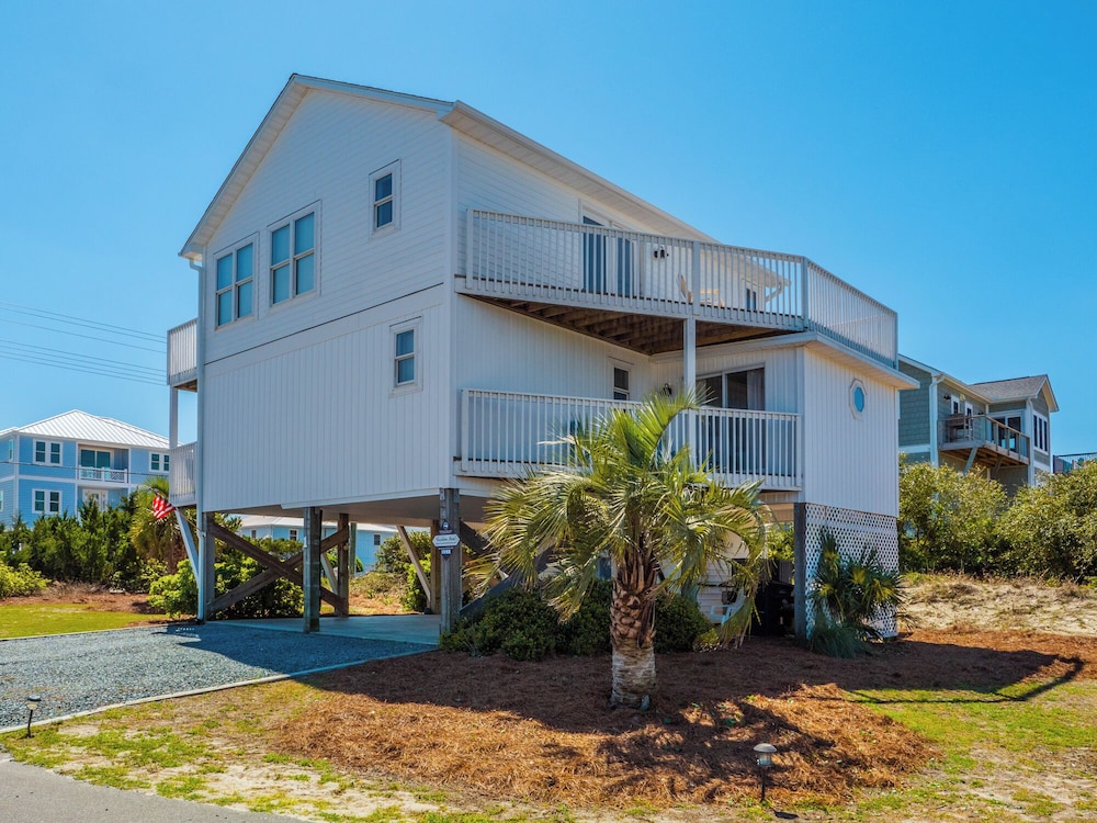 The Channel Marker by Topsail Realty