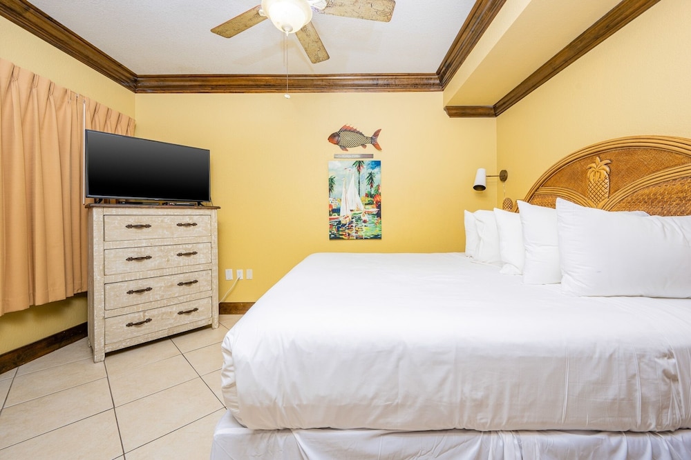 Phoenix On The Bay 1527 3 Bedroom Condo