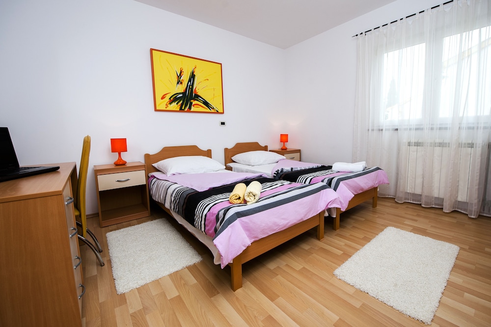Apartments Davorka