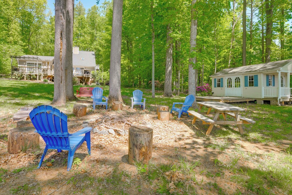 Waterfront Lake Anna Home w/ Dock & Beach Access!