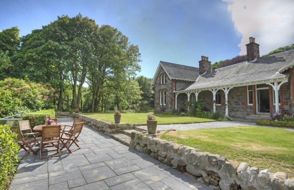Orroland Lodge