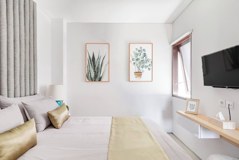 Saka Luxury Villa