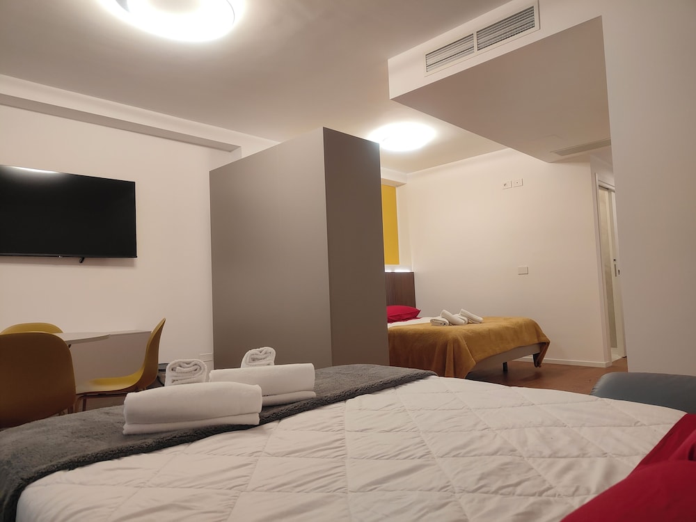 CconfortHotels Suite 104