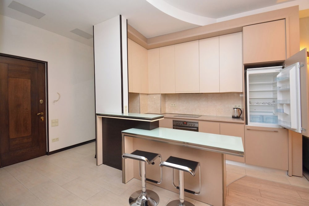 Kajaznuni street apartment on 4 floor