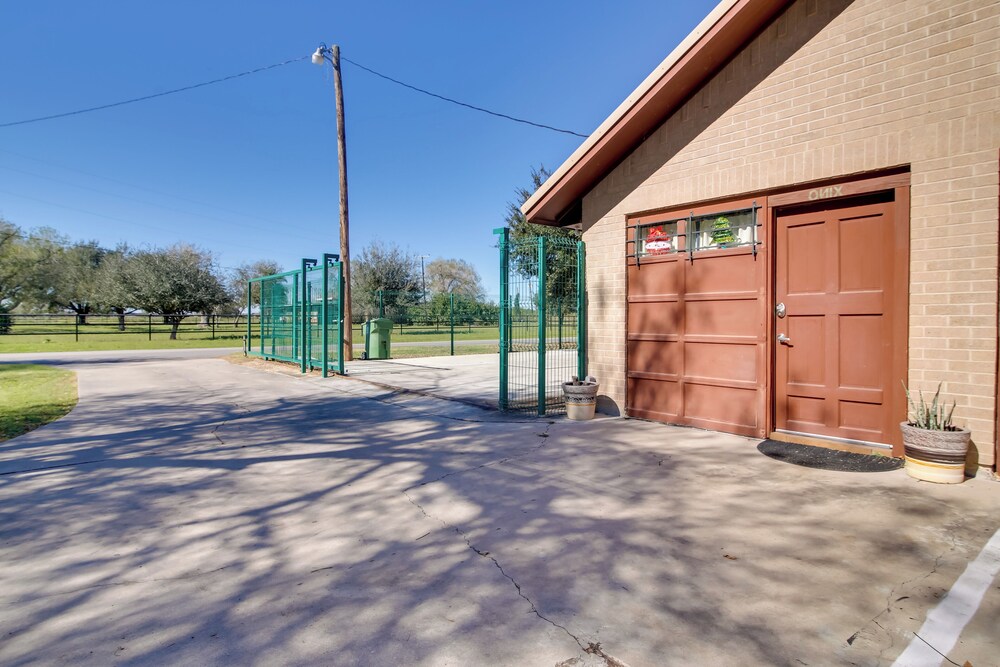 Remote Workers Welcome: Studio in Santa Rosa!
