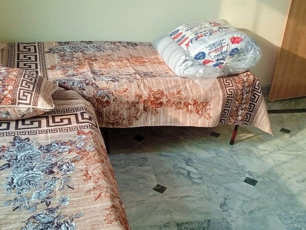 Room-charming B&B in Rawalpindi