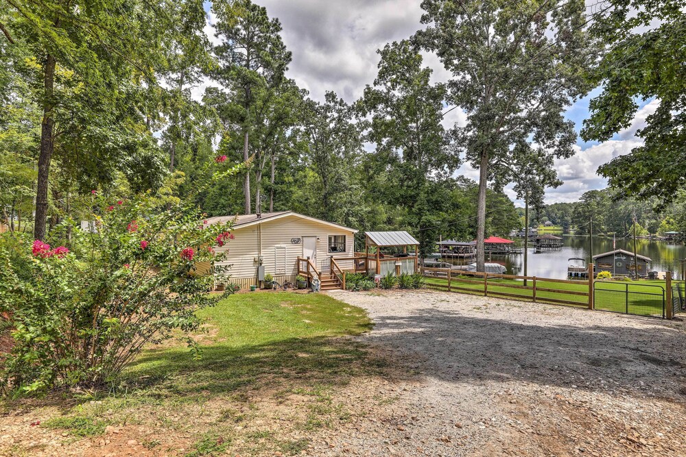 Milledgeville Vacations - Lakeside Living: Sparta Retreat w/ Game Room! - Property Image 3