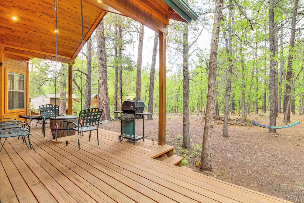 Unwind Fireside! Home 30 Mi to Sunrise Ski Resort