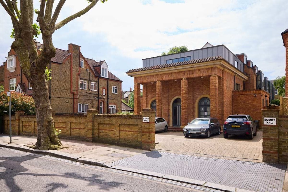 The Putney Wonder - Dazzling 3bdr Flat With Garden