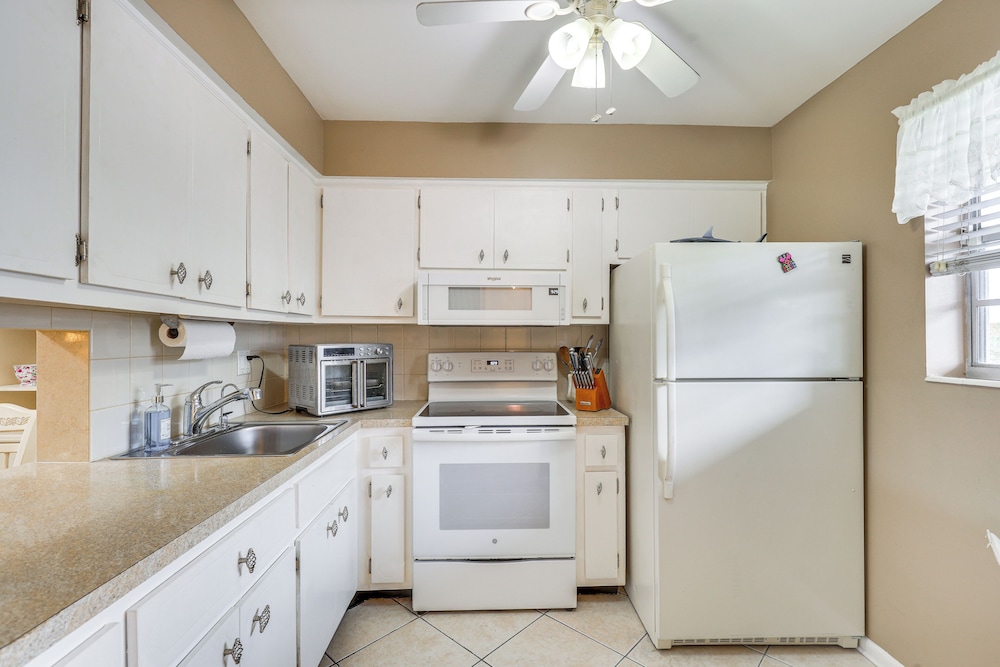 8 Mi to Dtwn Fort Lauderdale: Condo w/ Pool Access