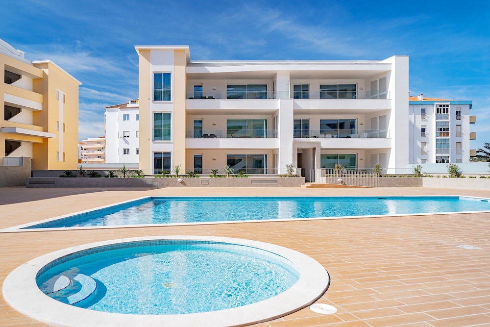Lagos Marina View 1 With Pool by Homing