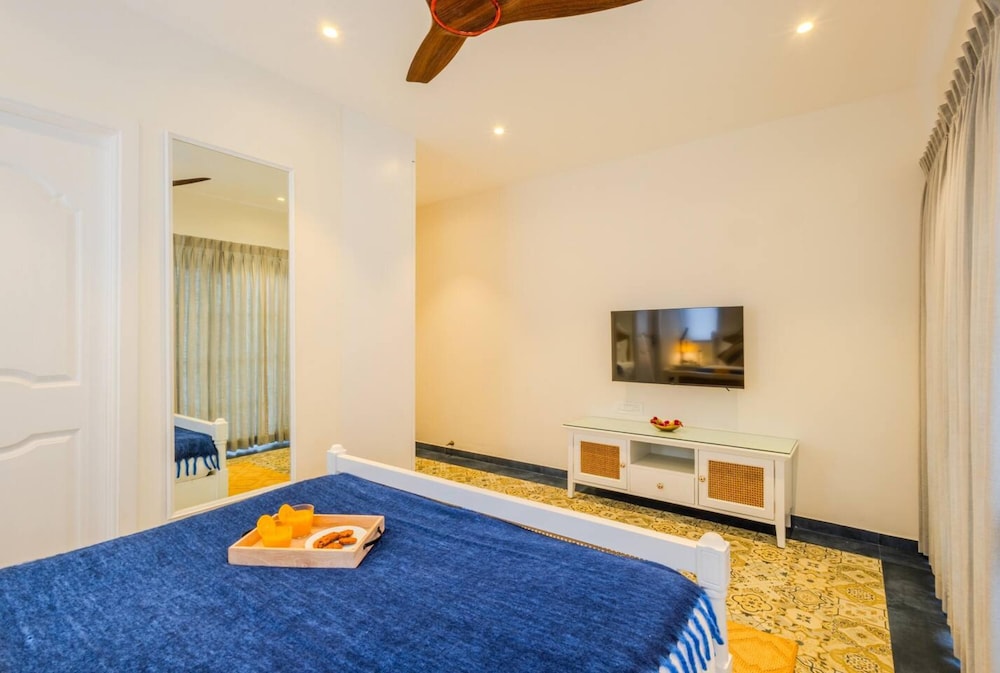 5bhk With Pool 1 5 km From Thalassa Casa Amour
