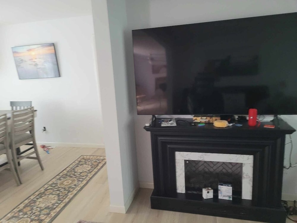 Spacious 4BR Home w/ Pool Family Friendly