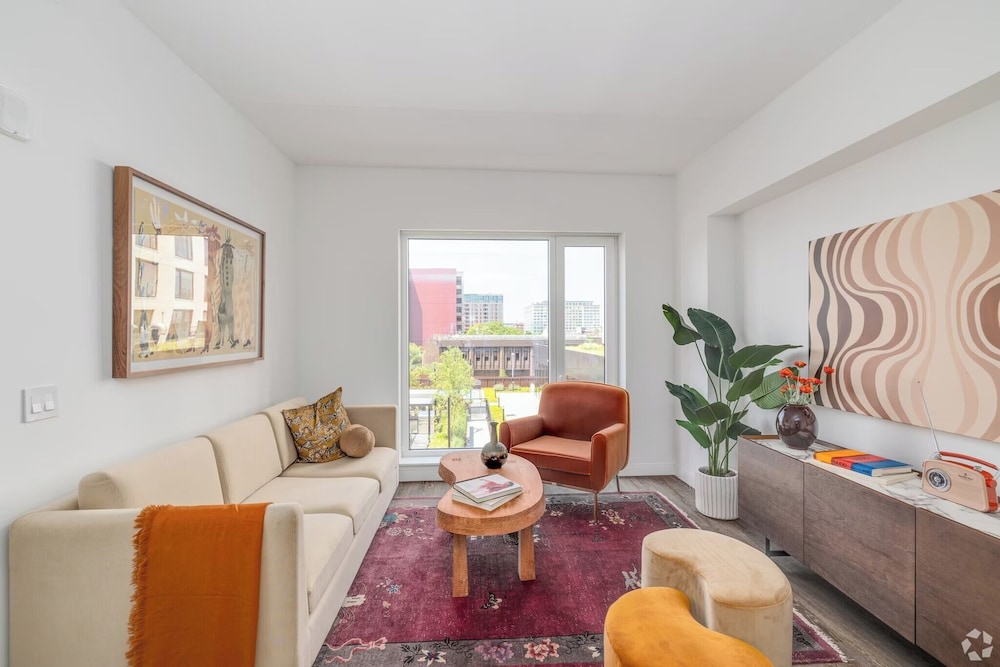 Luxury Apartments by Hyatus at Central Philly