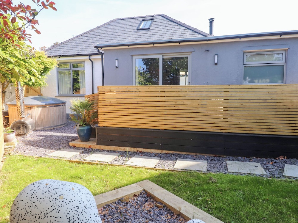 Trearddur House Cottage