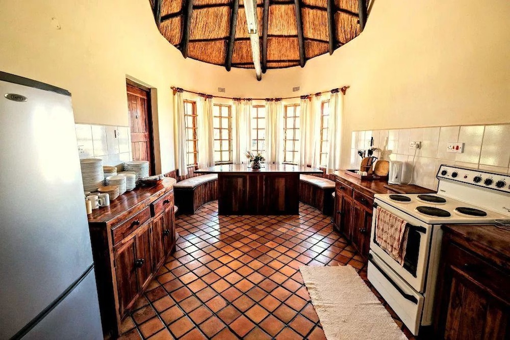 Antelope Park Safari Lodge