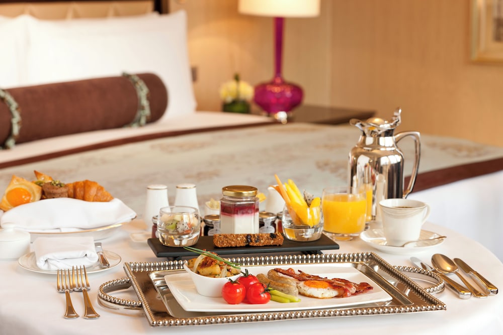 Fairmont Peace Hotel on the Bund 58
