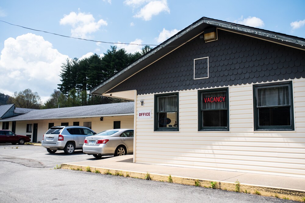 Summers Inn