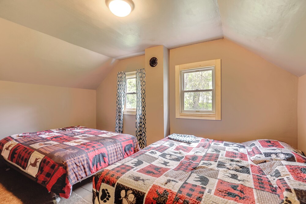 4 Mi to Gordon Lake: Cozy Retreat in Glidden!