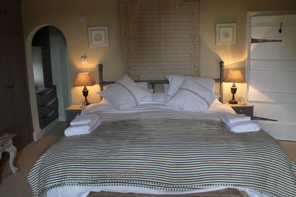 Roundhill Farmhouse