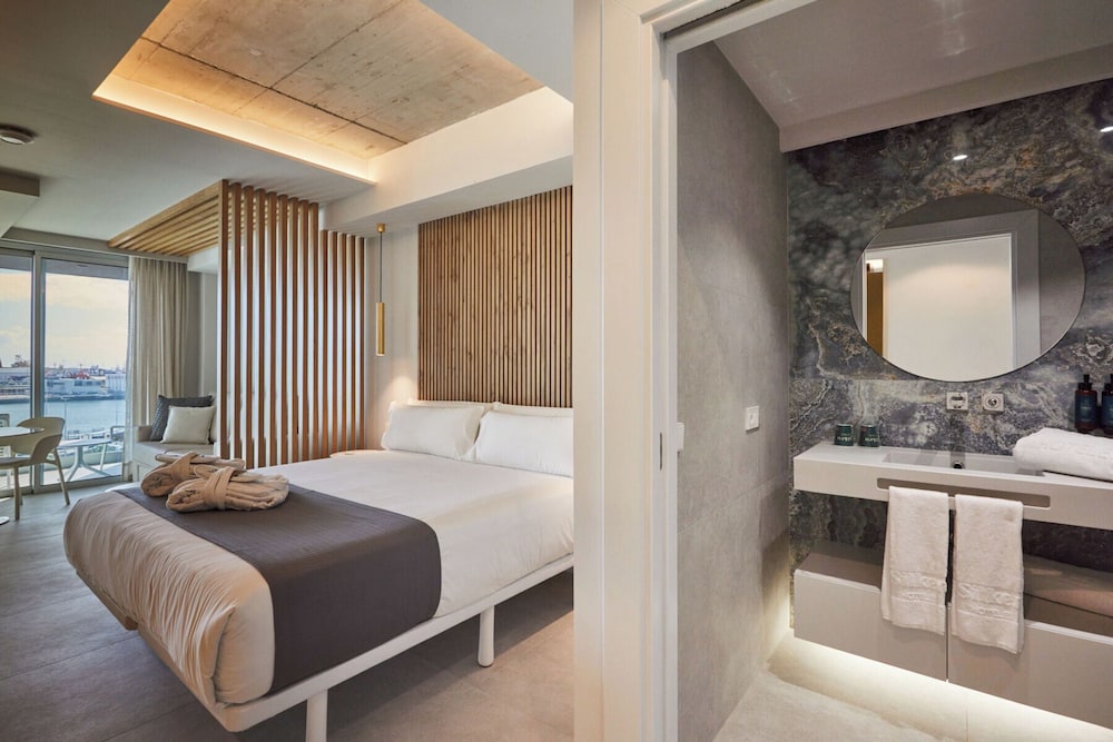 Silken Atlantis Suite – Holiday Homes