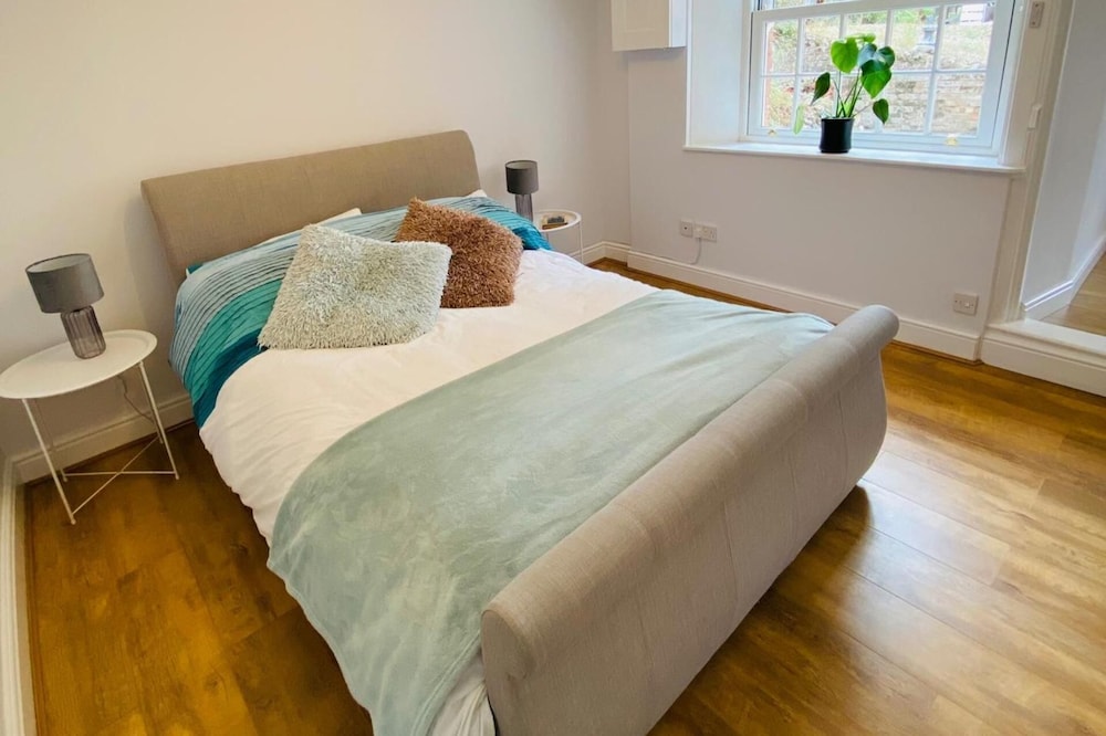 1 Bed-sleeps 4-garden-near Snetterton Circuit