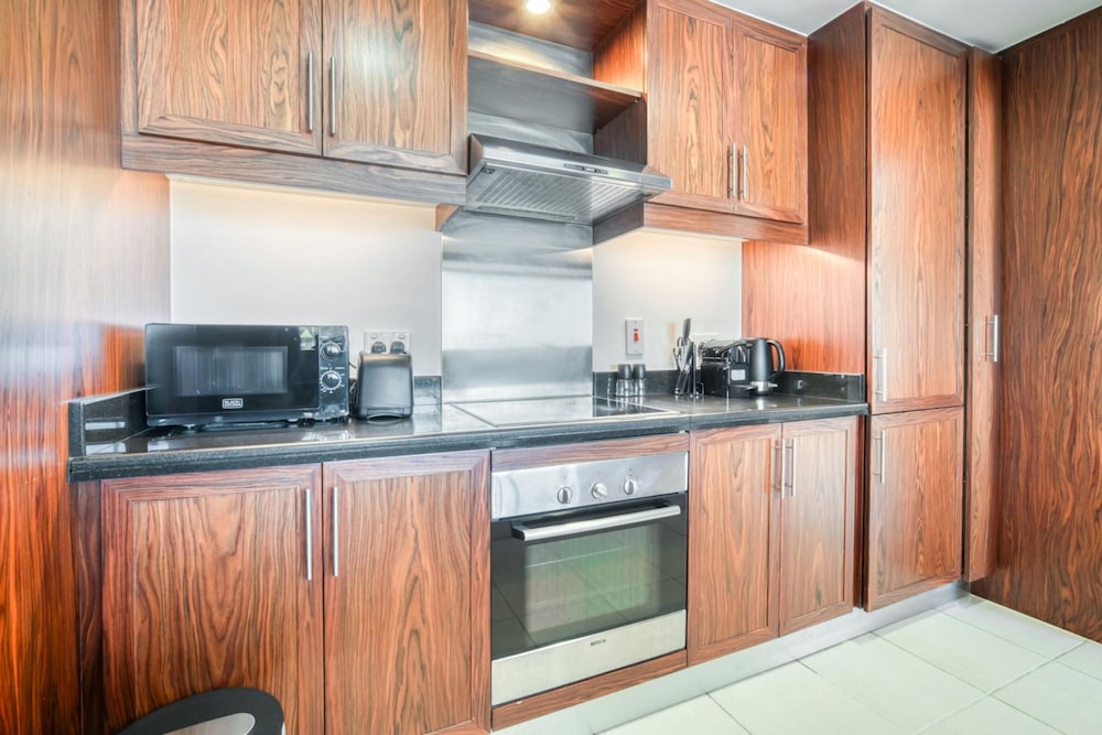 Urban Chic Downtown Apt w Dubai Fountain Views