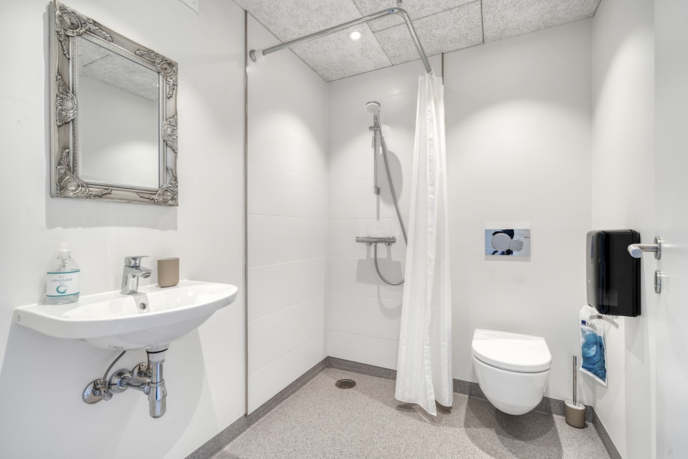 Odense Vacations - Kragsbjerggaard Vandrerhjem  Hotel - Hostel - Property Image 11