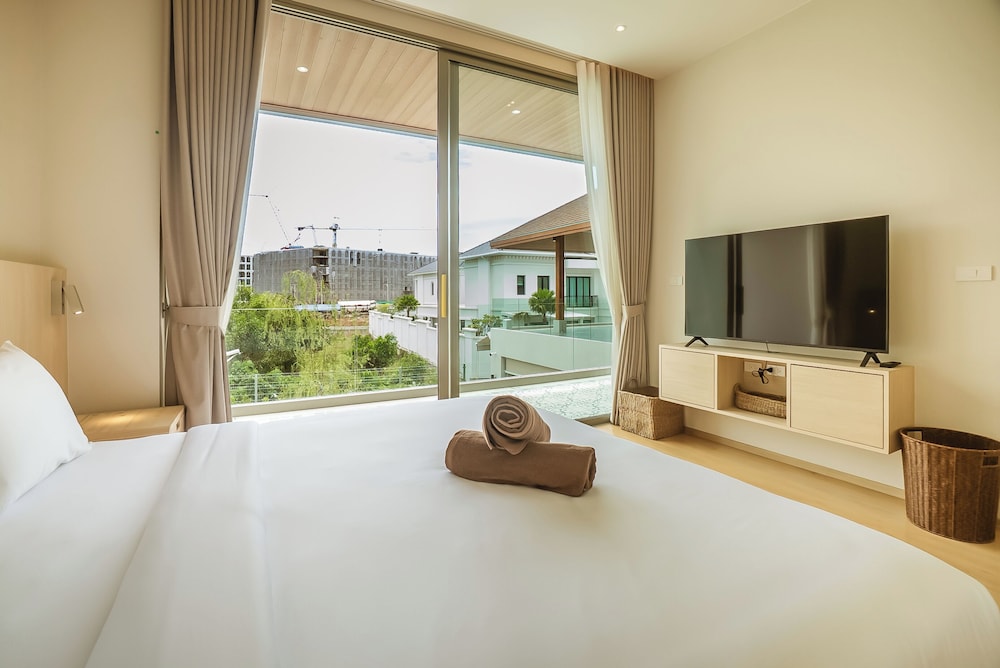 Akal Pool Villa 3BR near Laguna, Bangtao & Beach