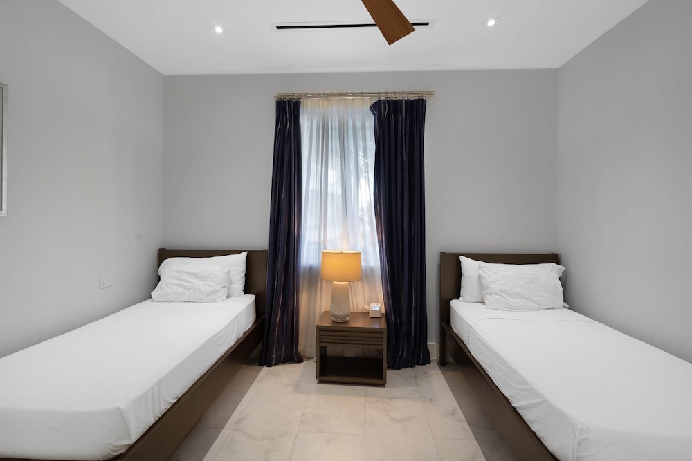 Modern Condo at One Cable Beach With Balcony