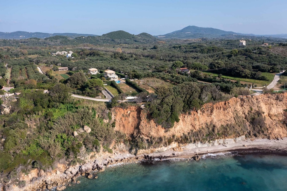Villa Erato With Private Swimming Pool