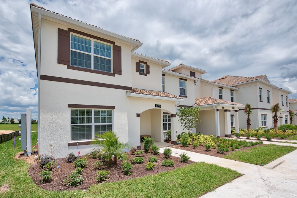 5 bed home resort