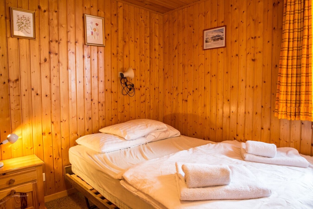 Chalet Rosaline 12 Person Beautiful Property