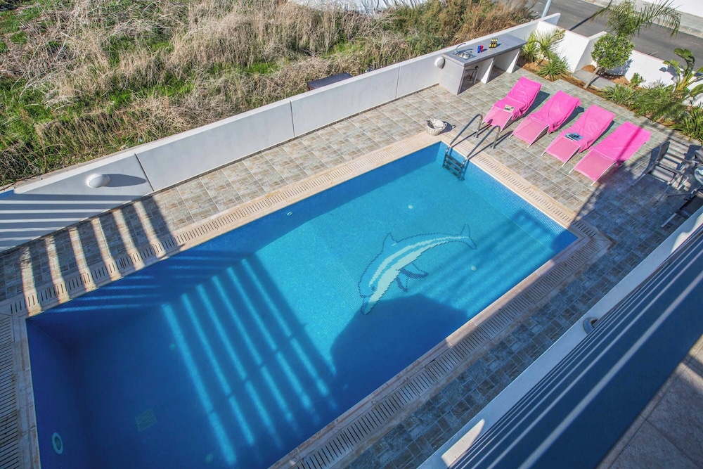 Protaras Pearl Pe16