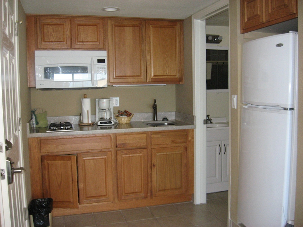 Lake Tahoe Vacations - Beachcomber Inn - Property Image 18