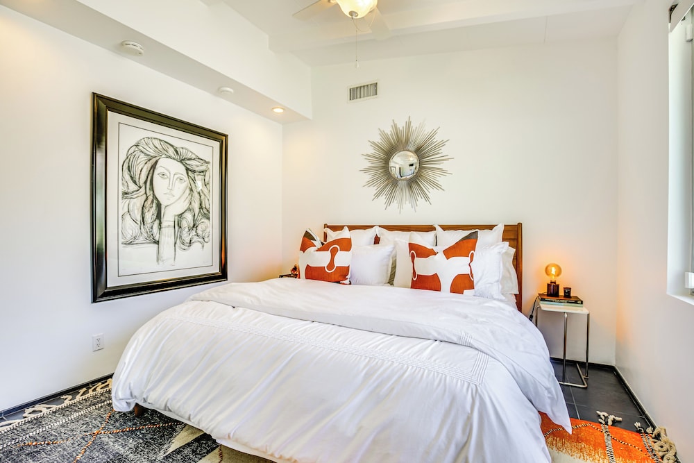 3 Mi to Dtwn: Palm Springs Gem w/ Private Pool!
