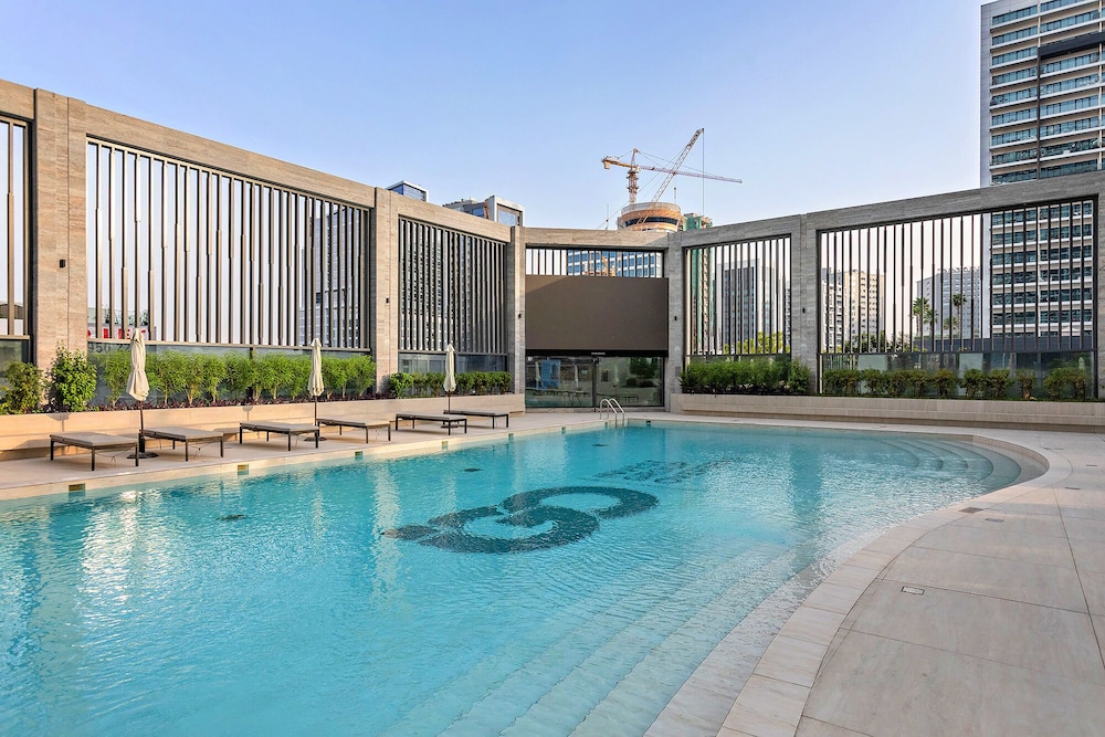 Modern Studio at Paragon