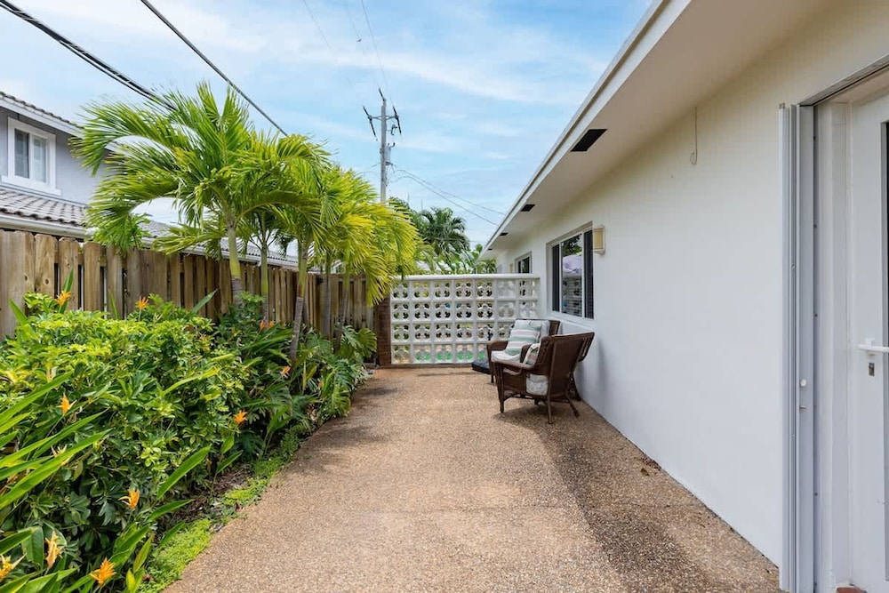 Welcome to Your Fort Lauderdale Retreat 2bed 2bath