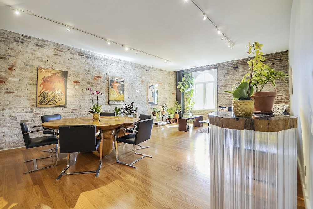 meeting & event spaces