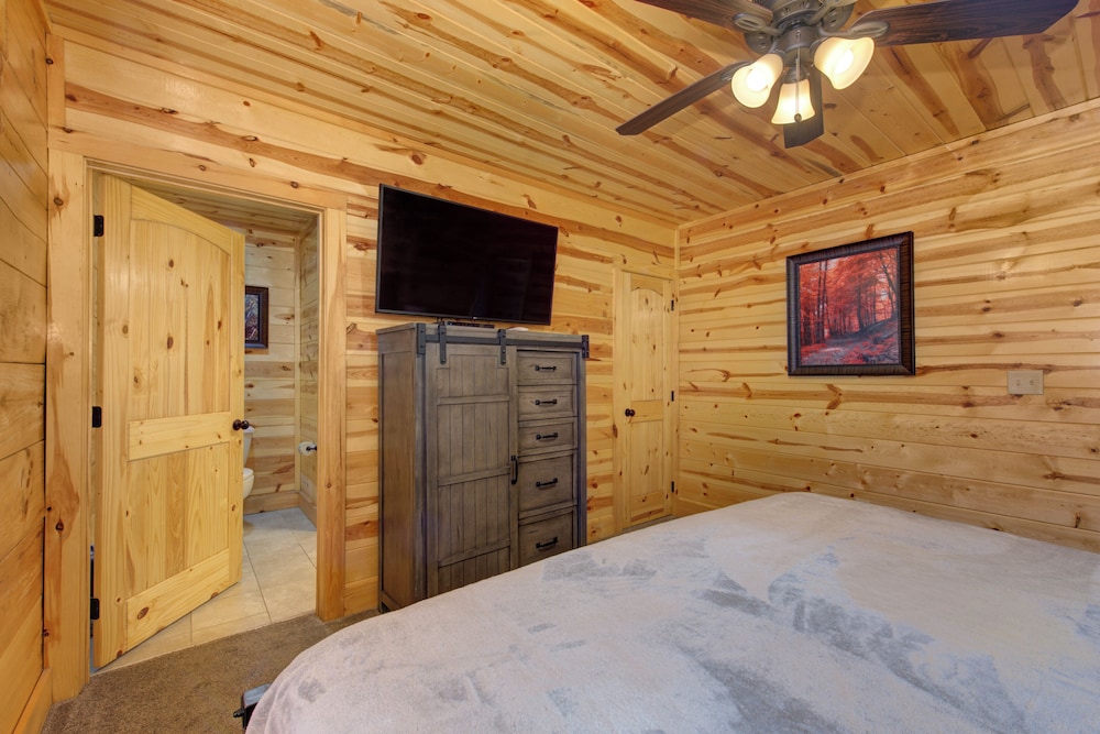 Chilling Bear Lodge