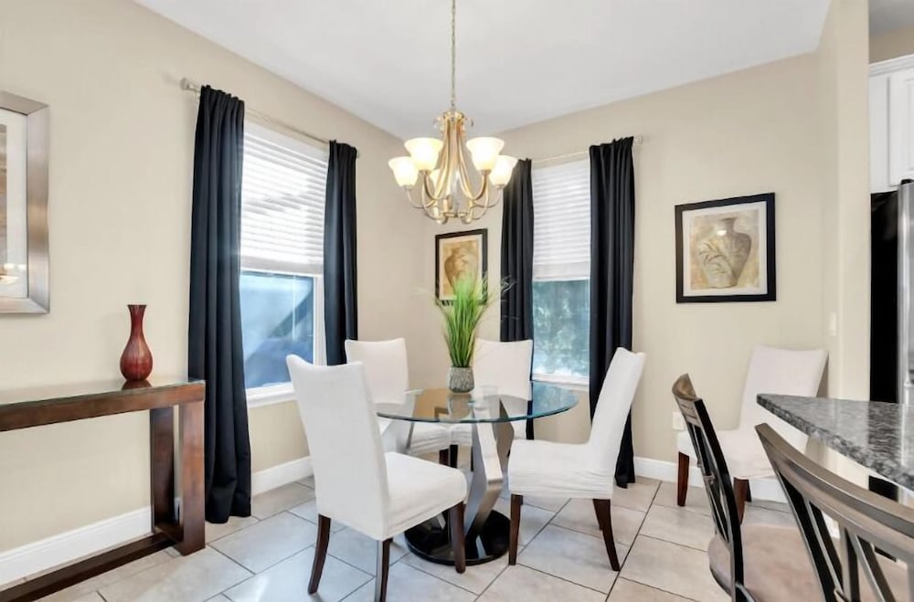 Solterra 6Br Villa W/ Pool, Spa, Game & Theater