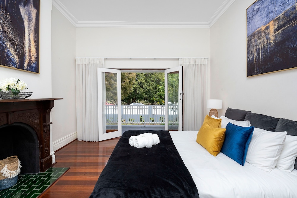 Hyde Seek Parkside Family Stay