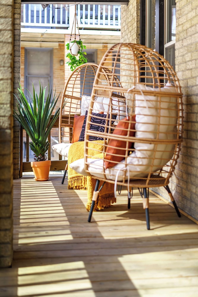 Jungle House Boutique Suites – Short North & Convention Center