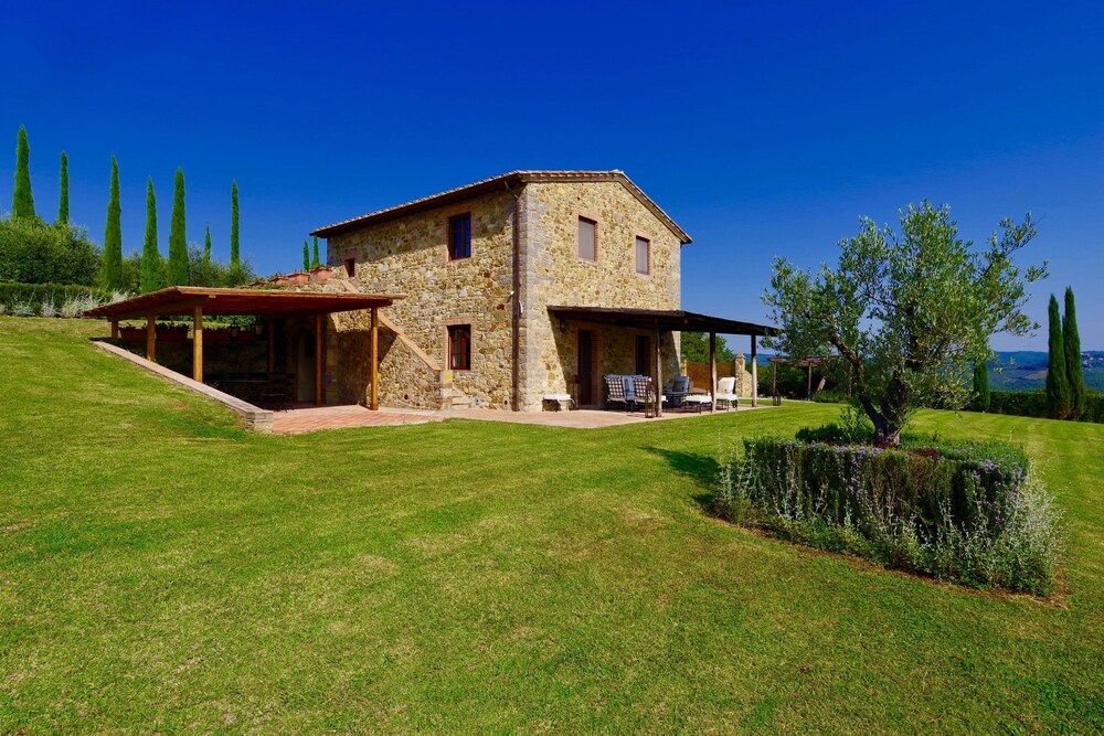 Camparone by Arceno Rentals Club