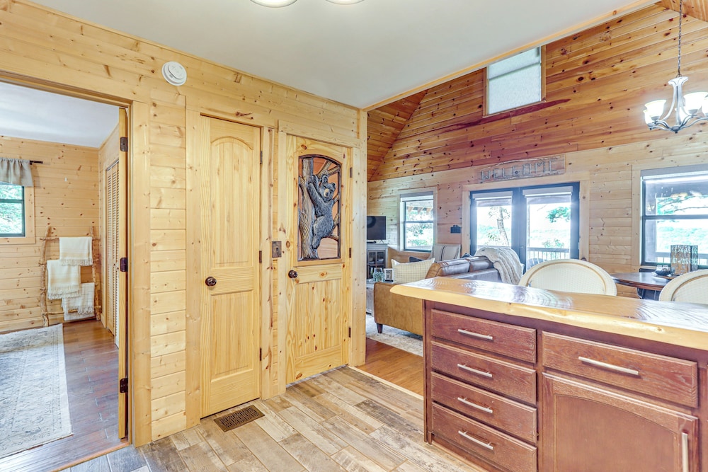 Deck, Panoramic Views: Serene Mineral Bluff Cabin!