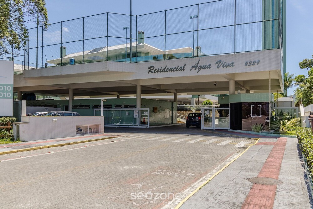 Apart in Cond. w/ Access to Beach and Pool Ave0232