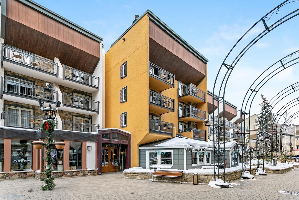 Hotel Lifthouse 306, Studio Condo - Image 1