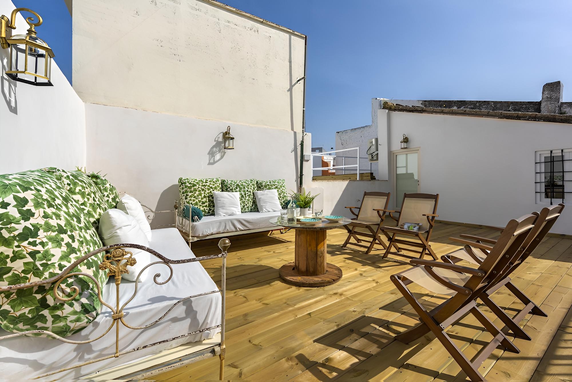 Beatiful & Quiet 2Bd Duplex With Terrace Near the Cathedral, Padre Marchena V view 2
